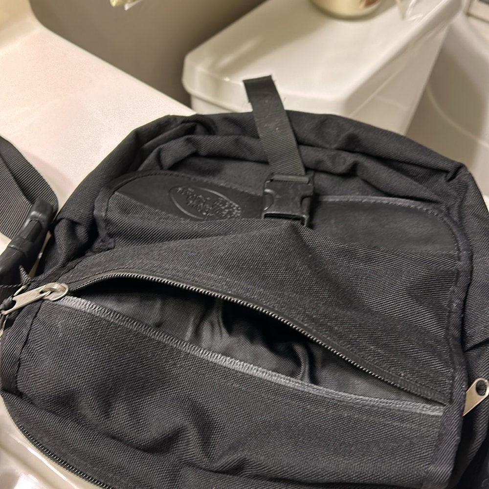 Pine Ridge Woman’s Shoulder bag/backpack - Picture 6 of 7